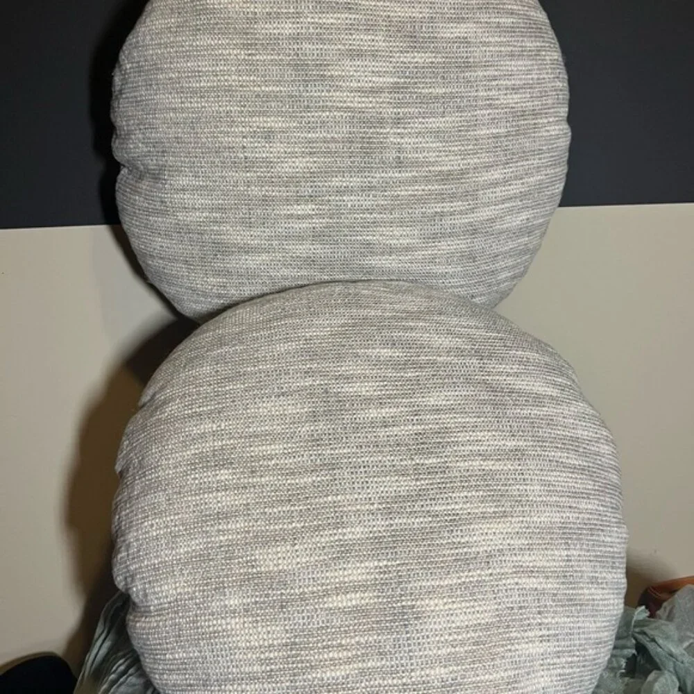 Throw Pillows PAIR OF TWO. NEW IN Package